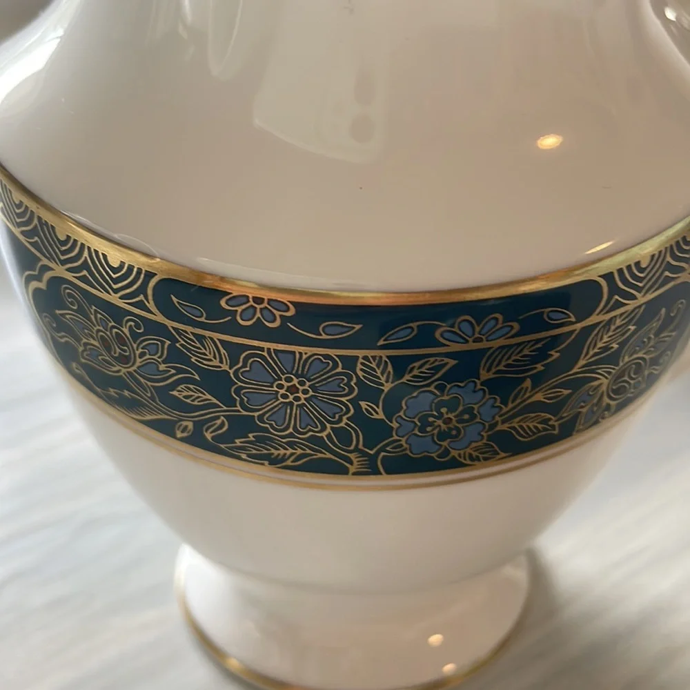Royal Doulton Carlyle Teapot, Creamer And Covered Sugar Bowl